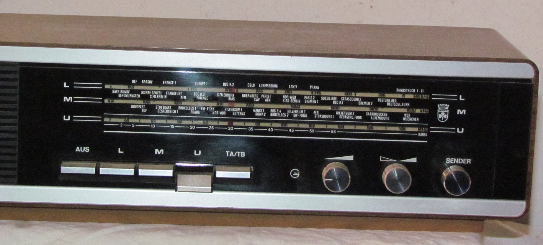 Radio Grundig RF 410 von 1973 ? (LW MW UKW ) mit